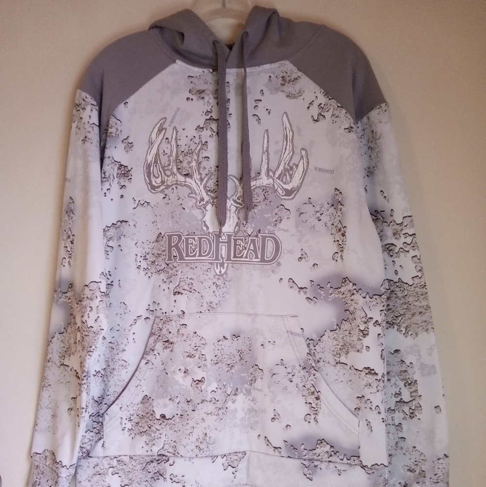 Red Head Brand Co. Camo Pullover hoodie with logo in men's size small